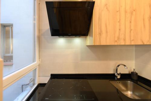 Apartamento con 2 dormitorios, 2 baños y sofá cama ideal para familias en Madrid Temporal CAR1012 (Apartamento con 2 dormitorios, 2 banos y sofa cama ideal para familias en Madrid Temporal CAR1012) in Lista