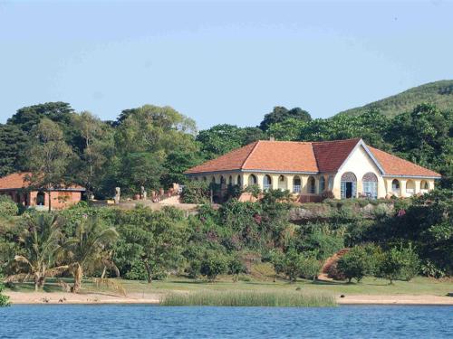 One Minute South Villa