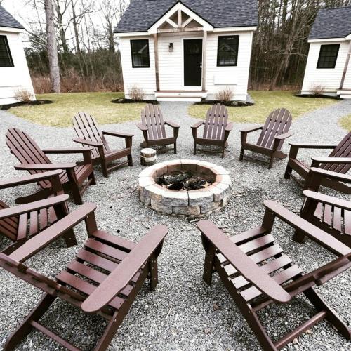 Picturesque Tiny House Rental Ideal for Glamping in New Hampshire in Lee (NH)