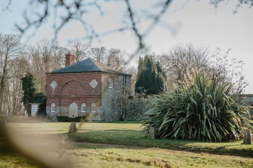 Butley Priory Cottage – khách sạn tại Eyke