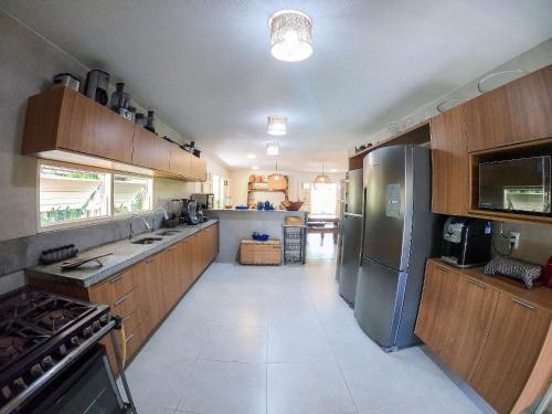 Kitchen, MHV Milagres - Casa Arua, Luxo, Conforto e Privacidade a 60 metros da Exclusiva Praia do Marceneiro in Passo de Camarajibe