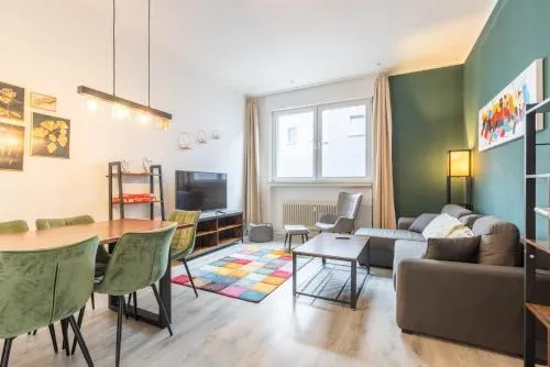 Modernes 72qm Apartment zentral mit Küche und Boxspringbett in Osnabrück, Deutschland
