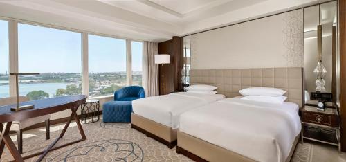 Twin Room - Club Access image 4