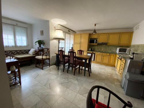 Grand Appartement F4 bien situé pour visiter Paris (Grand Appartement F4 bien situe pour visiter Paris) in Le Bourget