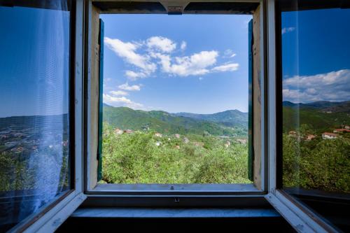 309B - Casa Mirella, Relax con vista su Mare e Natura, 7 minuti di auto dal centro e dal Mare e Spiaggia di Sestri Levante