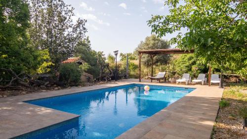 Mas de Paco, Chimenea, barbacoa y piscina in 巴爾達爾巴