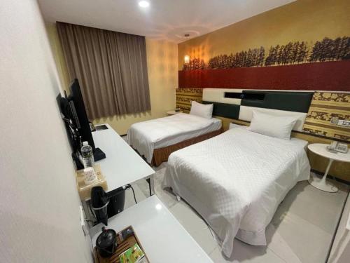 Two Chung Hotel in Tucheng District