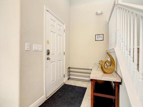 Charming 5B5BA Home-Private Pool Mins from Disney in Davenport, USA
