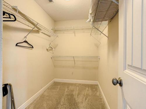 Charming 5B5BA Home-Private Pool Mins from Disney in Davenport, USA