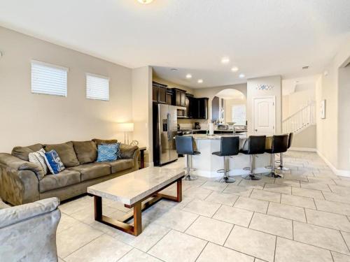 Charming 5B5BA Home-Private Pool Mins from Disney in Davenport, USA
