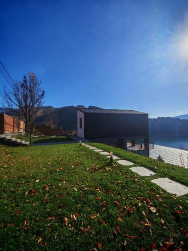 Moon Lake Bicaz - Casa Oia in Ruginești