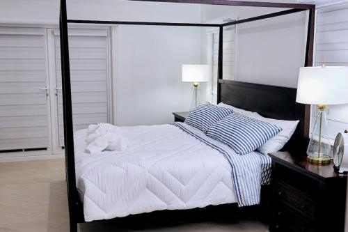 Escape to Paradise In West End Old Bahama Bay in เวสต์เอนด์