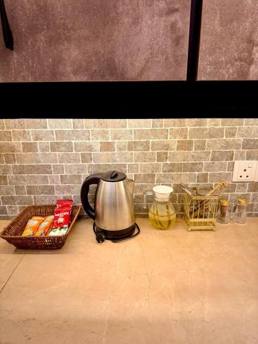 Designer & Spacious 2BHK Suite - image 6