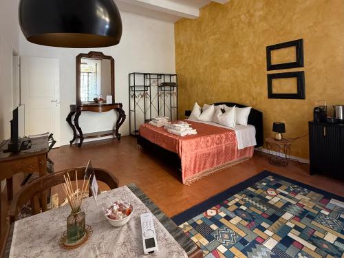 1 queen bed
