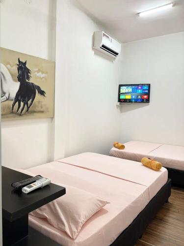 2 double beds