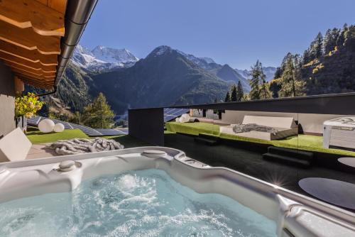 Karstais baseins, Hotel Chalet Al Foss - Adults Only in Vermiljo