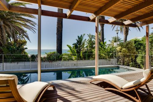 Bungalow 52 photo 2
