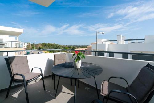ระเบียง/ชานเรือน, Rooftop Alvor Apartment by Moje Holiday in อัลโต โด โปโก