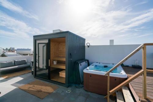 อ่างแช่น้ำร้อน, Rooftop Alvor Apartment by Moje Holiday in อัลโต โด โปโก