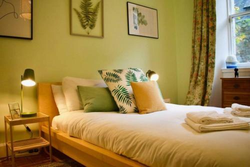 Central 3 Bedroom next to Leafy Meadows