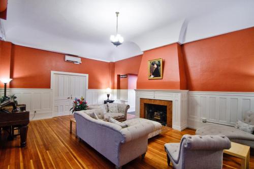 Centralia Square Grand Ballroom and Hotel - image 2