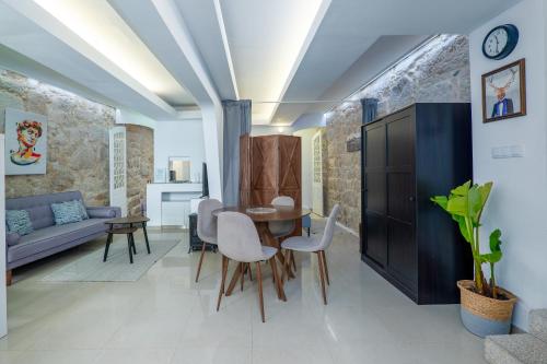 Porto Riverville Apartments 1