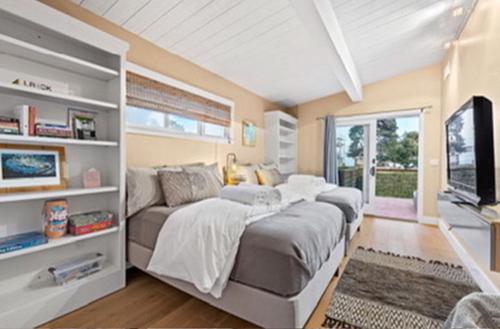 Pleasure Point Surf Retreat in Capitola (CA)