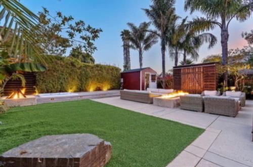 Pleasure Point Surf Retreat in Capitola (CA)