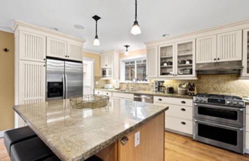 Pleasure Point Surf Retreat in Capitola (CA)