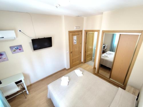 카세레스 Hostal Hernan Cortes 1성급 호텔 객실
