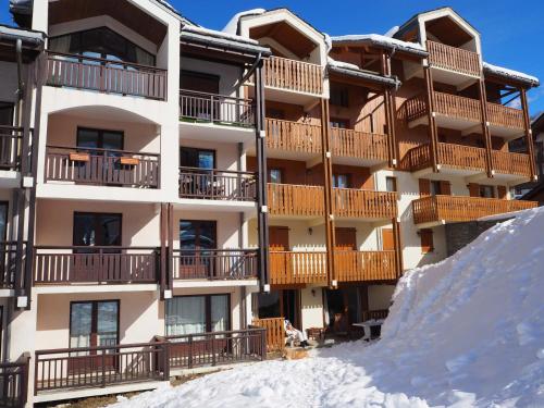 Appartement spacieux et confortable A proximite des pistes Balcon WIFI - FR-1-344-771 in Villarencel