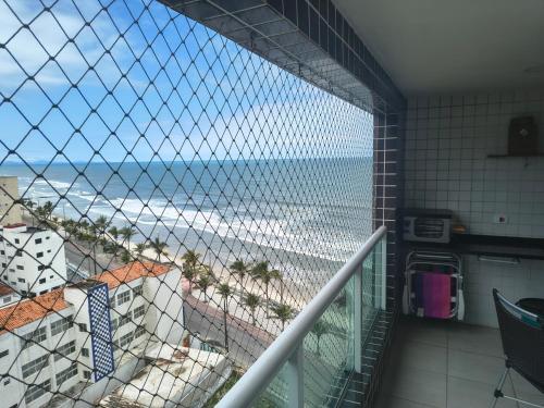 Apartamento em Mongaguá, Frente ao Mar