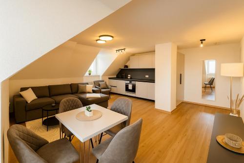 Allgau Suites - Innenstadt, Schlafzimmer, Kuche, Parkplatz moglich, Dachterrasse - Sulzberg