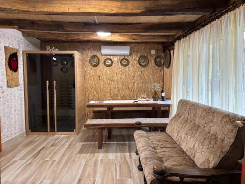 Hiža Bake Veronike (Hiza Bake Veronike) in 哈爾斯新納