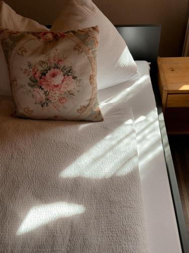 1 double bed