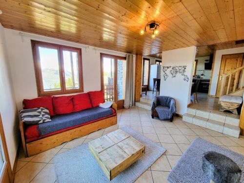 Chalet renove calme avec terrasse, animaux acceptes aux Arcs 1800 - FR-1-346-597 in Montvenix