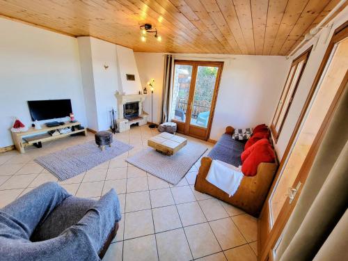 Chalet renove calme avec terrasse, animaux acceptes aux Arcs 1800 - FR-1-346-597 in Montvenix