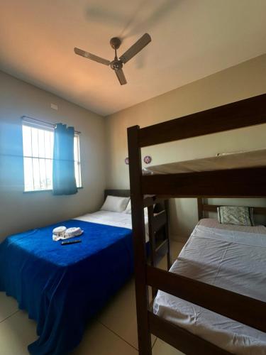 1 double bed, 1 bunk bed