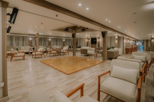 Alma Nile Cruise - 4 or 7 Nights From Luxor each Saturday and 3 or 7 Nights From Aswan each Wednesday - image 7