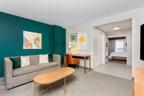 Holiday Inn Hotel & Suites Daytona Beach On The Ocean an IHG Hotel - image 11