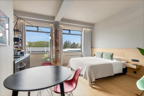room detail thumbnail 0