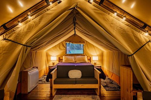 Luxury Glamping Near Gatlinburg and Asheville in Parrottsville (TN)