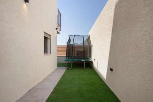 Facilities, וילת כוכב לציבור הדתי חרדי מבית "נופש בכנרת" in Tiberias