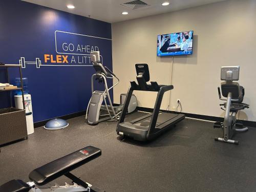 Holiday Inn Express Fredericksburg - Southpoint by IHG in Fredericksburg, USA