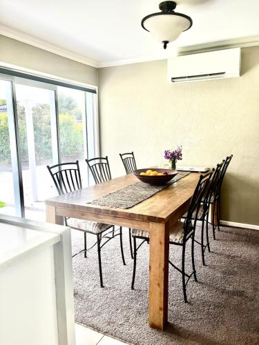 Stylish Family Retreat in Welbourn