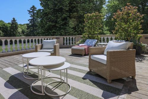 L’orée du bois des rois (L’oree du bois des rois) in อูรี