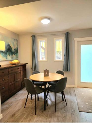 Létesítmények, Cozy 2BR SPA Retreat in Shawnigan Lake (BC)