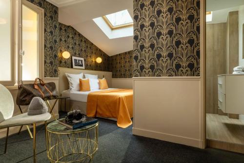 room detail thumbnail 0