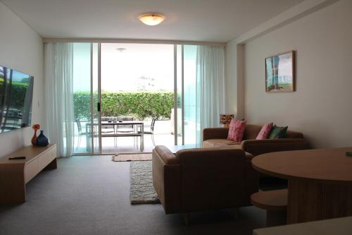 Photo - Kirra Surf Apartments