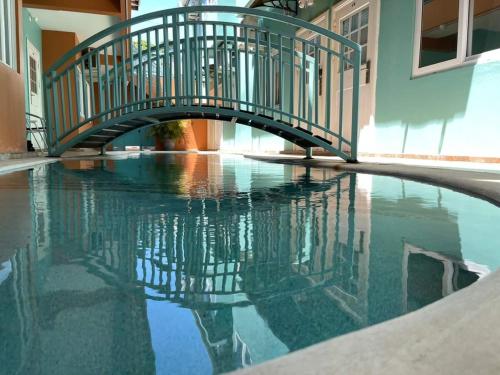 Topaz Classy, Cozy Condo Near Beaches & Airport in Crown Point